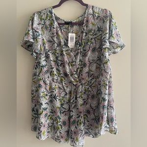 NWT torrid flutter sleeve floral peplum comfy shirt! never worn
